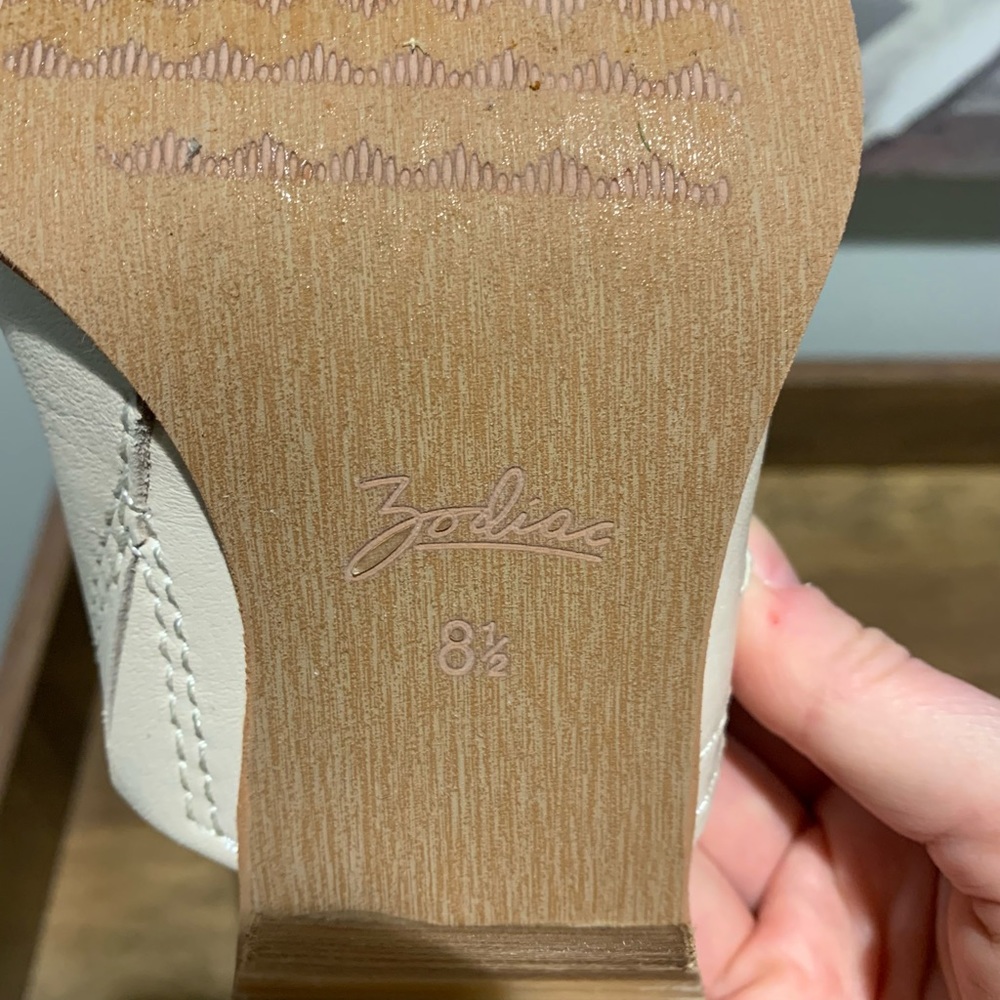ZODIAC Women's Ada Mule - Picture 7 of 11